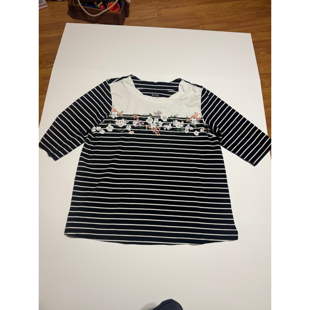 Blair Womens Large Black White Striped Floral 3/4 Sleeve Knit Top Crew Neck